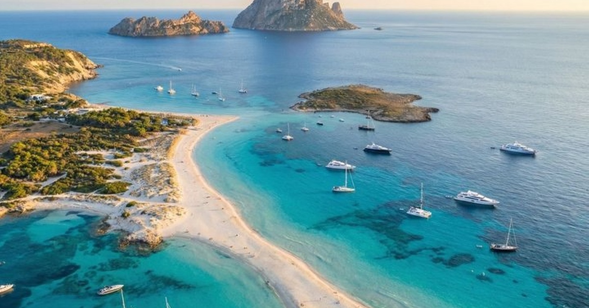 Tour en barco de San Antonio a Formentera y Es Vedrà con comida