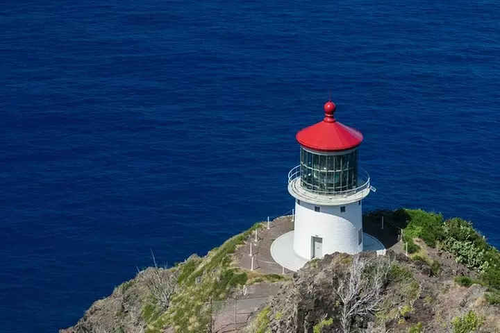 Half-Day Hiking Tour to Diamond Head and Makapuu Lighthouse