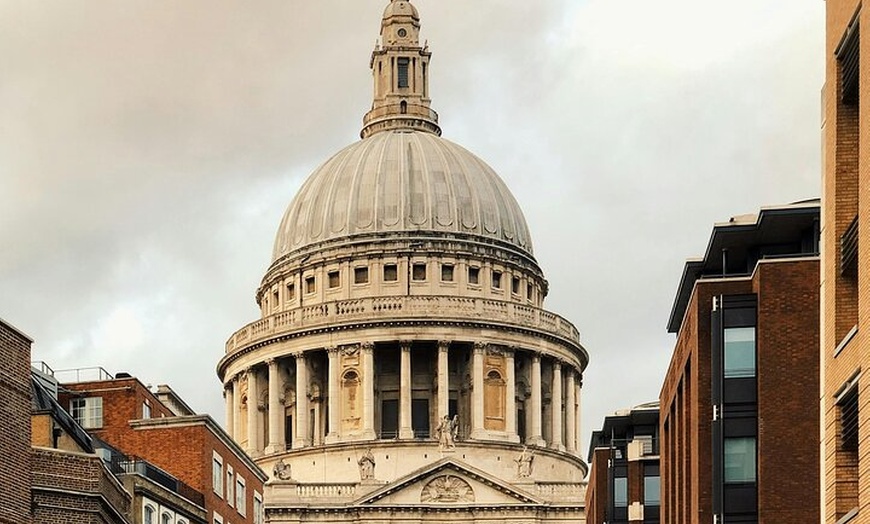 Image 3: London's Top Sights and Landmarks Tour with Blue Badge Guide