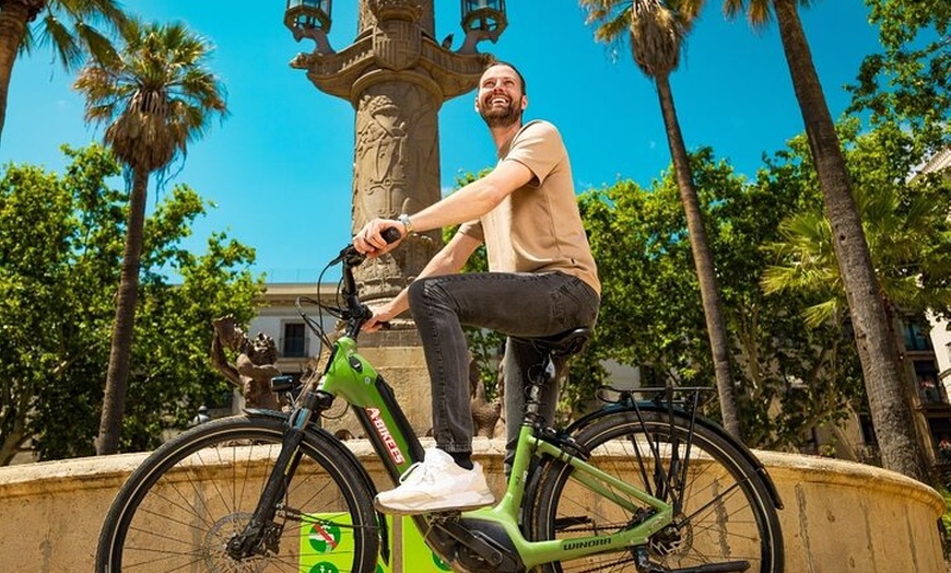 Image 6: Barcelona destaca tour en bicicleta eléctrica