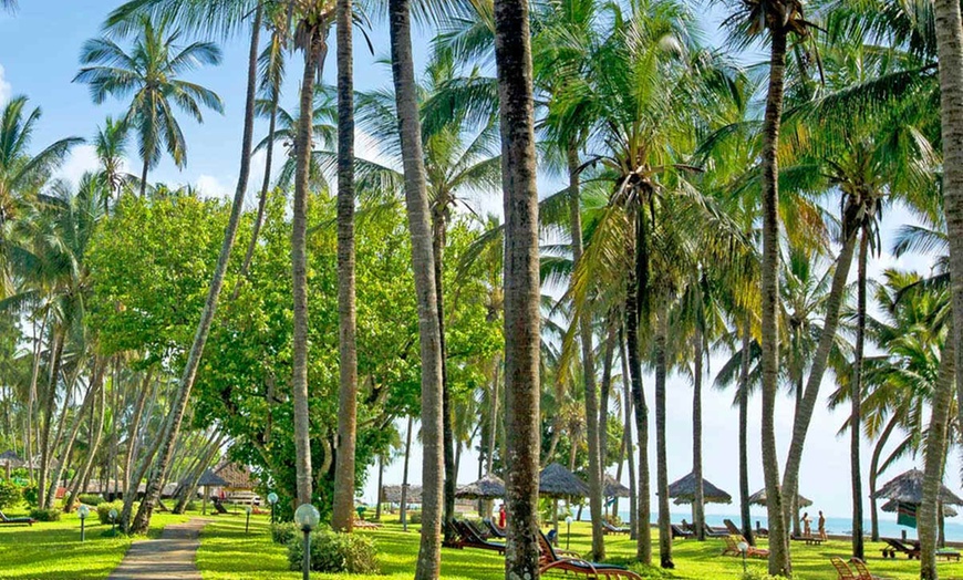 Image 16: ✈ KENYA | Mombasa - De la savane authentique aux rivages du Kenya 4...
