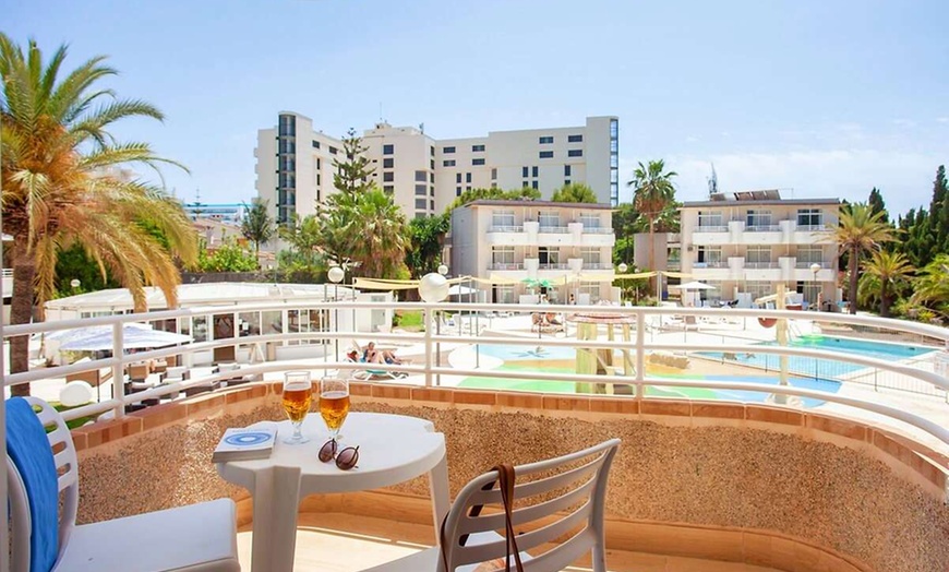 Image 11: ✈ MAJORQUE | Sa Coma - BJ Apartamentos Club Sa Coma 2* - Aqua Parc