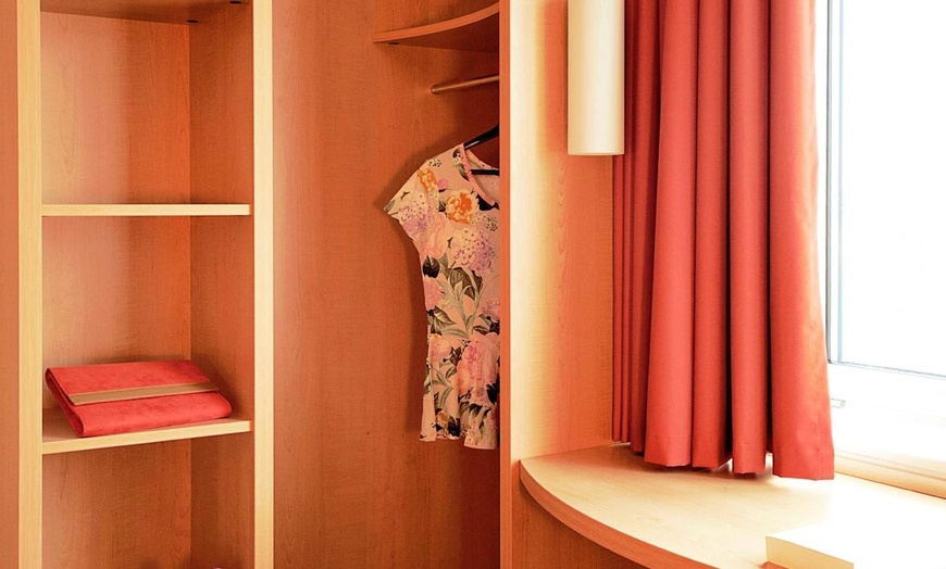 Image 71: ✈ SCHOTLAND | Edinburgh - ibis Edinburgh Centre South Bridge - Roya...