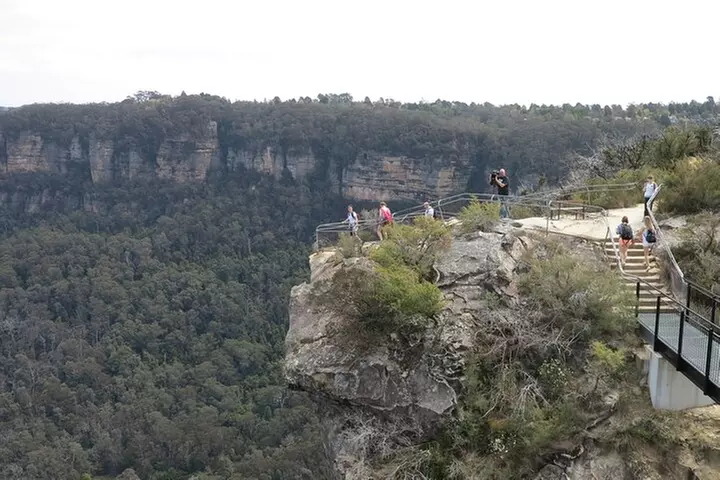 Exclusive Blue Mountains Wildlife and Bushwalk Tour From Sydney