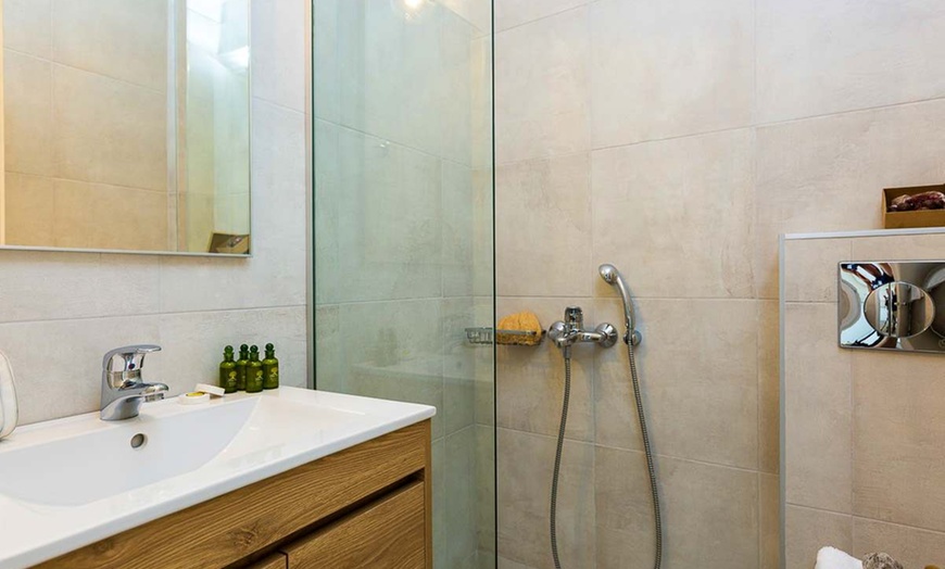 Image 5: ✈ CRÈTE | Rethymnon - Petradi Beach Lounge Hotel 3*, 3 nuit - Pisci...