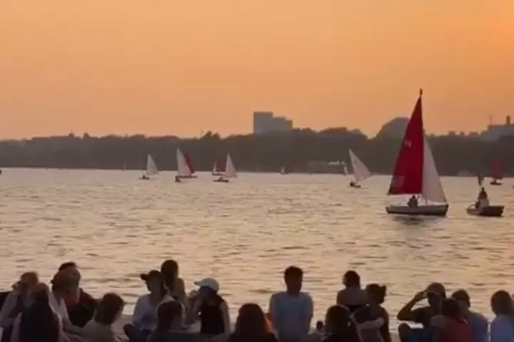 Experience Dinner City Cruise Tour in Boston - Second Medium