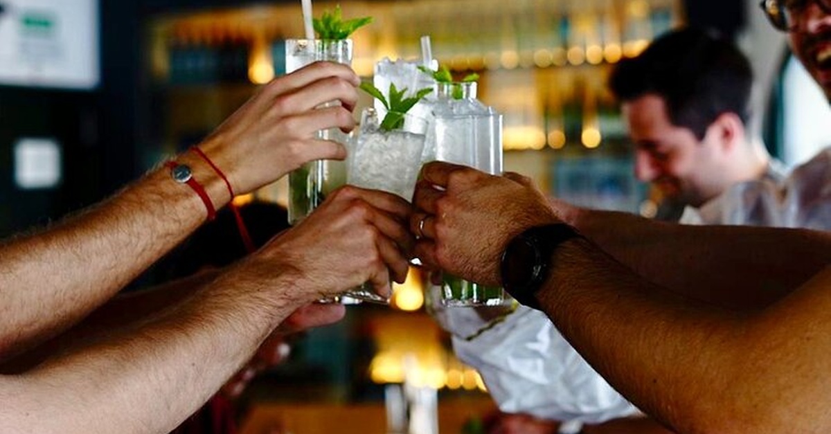 Clase de mixología de La Foodieteca en Barcelona