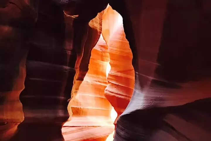 Page: (PRIVATE VIP) Hogan Upper Antelope Canyon Hiking Tour