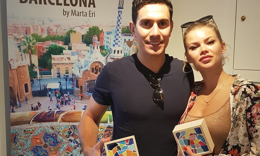 Image 2: Taller de Mosaico inspirado en Gaudí junto al Park Güell