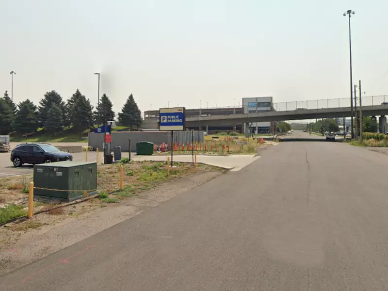 Parking at 500 Wazee St. Lot