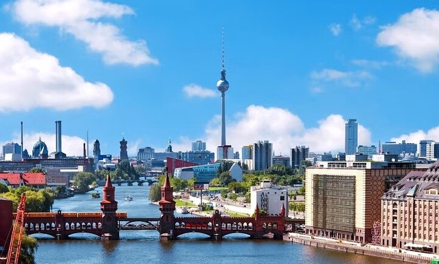 Image 9: Berlin City Highlights Erlebnis zu Fuß