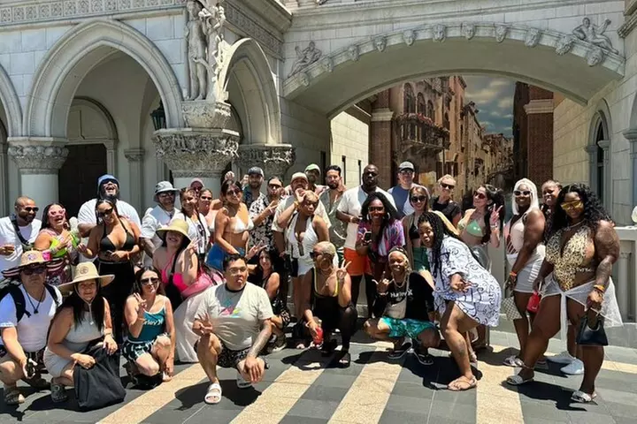 Skip the Line VIP Pool Party Tour in Vegas