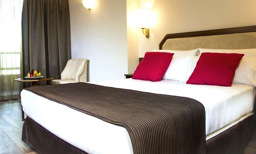 Image 3: ✈ HISZPANIA | Madryt - Senator Barajas Hotel 4* - City break