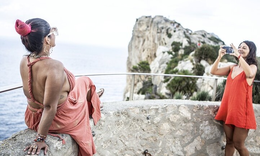 Image 14: 8 - Hora Formentor y Mercado de Sineu con paseo en barco Tour en Ma...