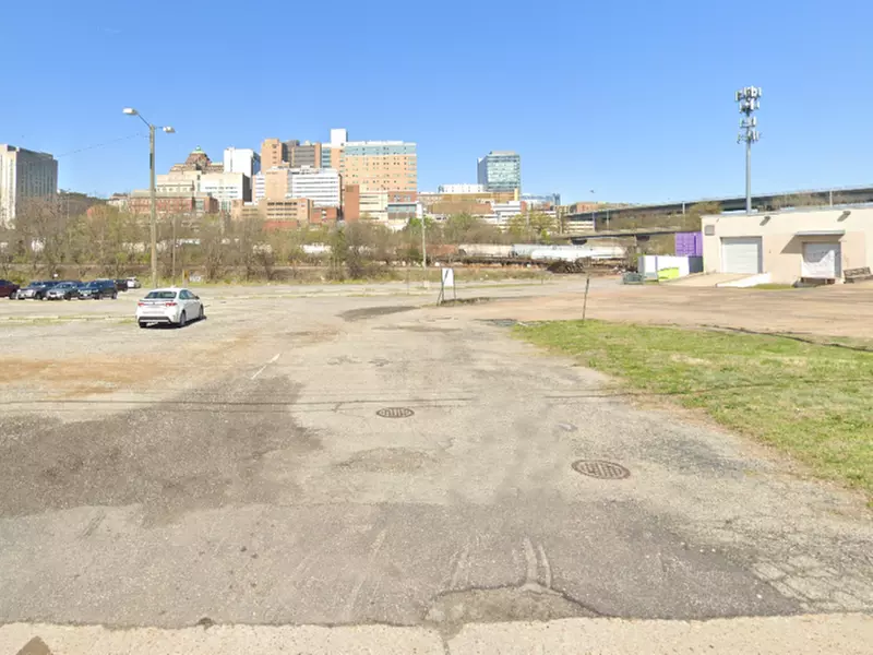 Parking at 510 Oliver Hill Way Lot