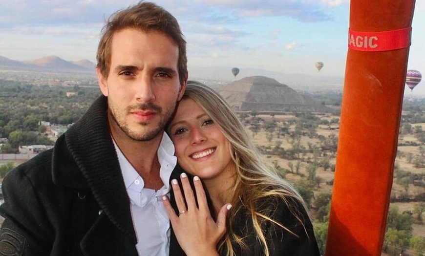 Image 15: Private Romantic Balloon Flight over Teotihuacan for Couples