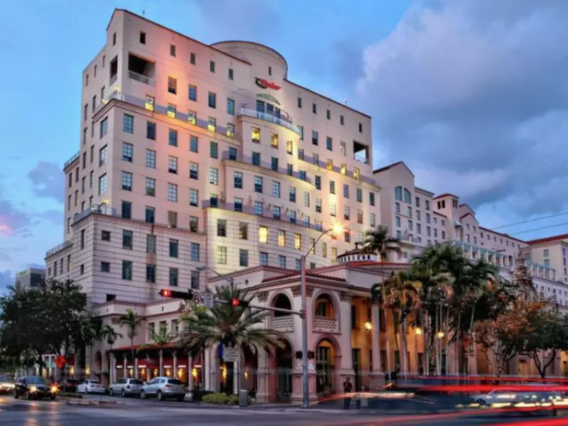 Parking at Ryder Colonnade Garage - P2537