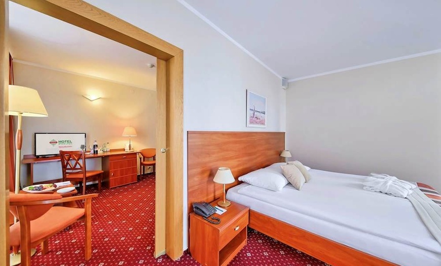 Image 4: ✈ POLSKA | Warszawa - Hotel Gromada Warszawa Centrum 3* - City break