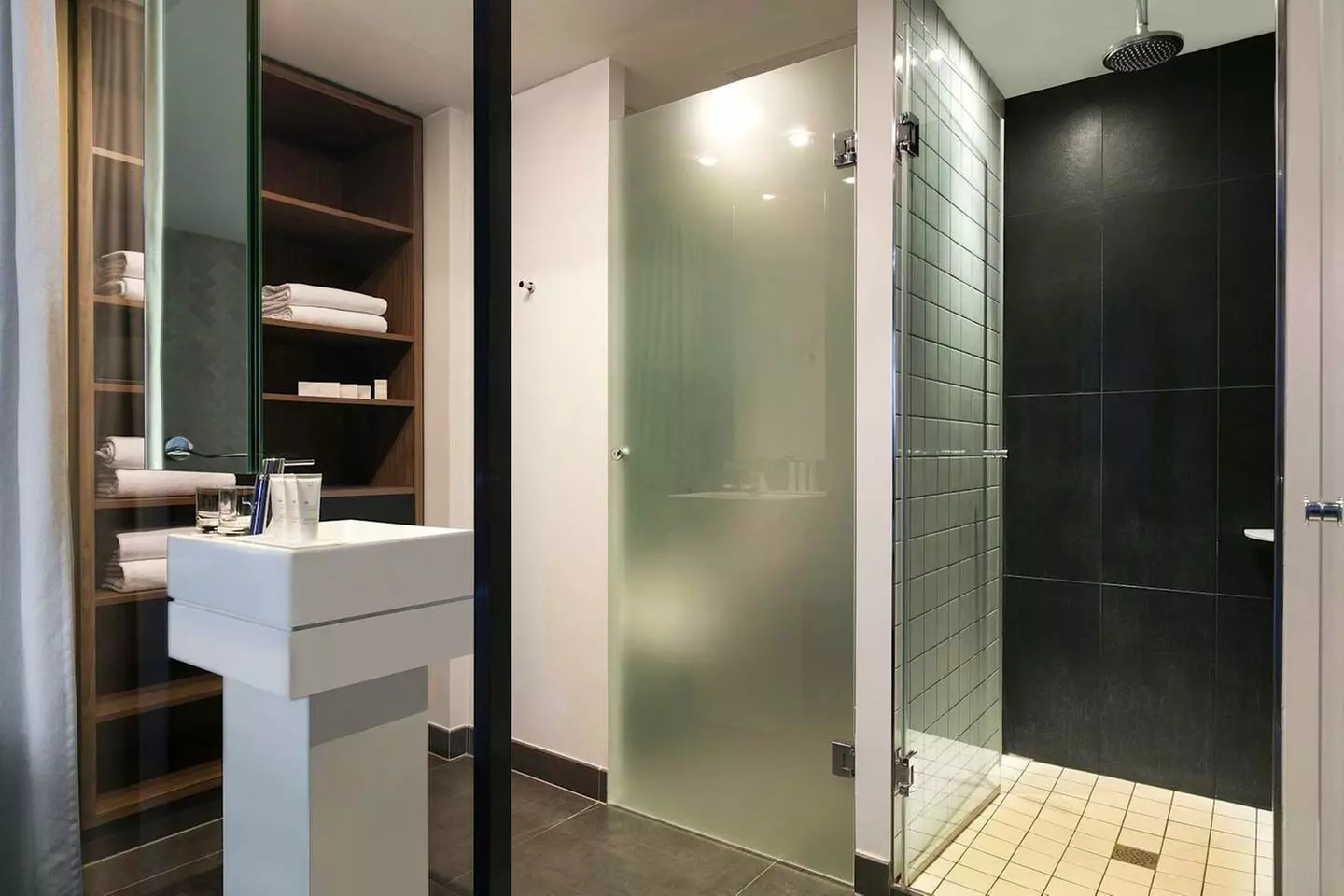 ✈ ÎLE-DE-FRANCE | Courbevoie - Meliá Paris La Défense 4*, 1 nocy