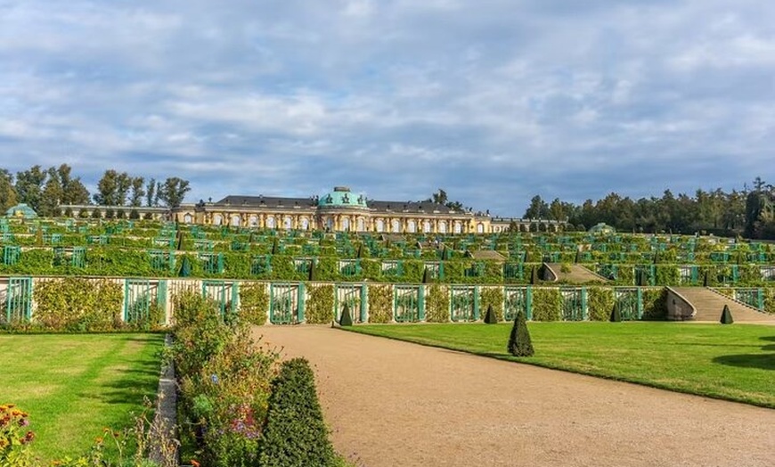 Image 6: Potsdamer Rundgang mit Schlosseingang