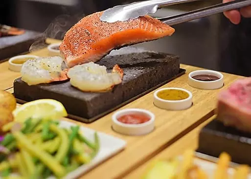5% Cash Back at Hot Rocks