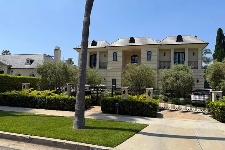 Hollywood and Celebrity Homes Bus Tour