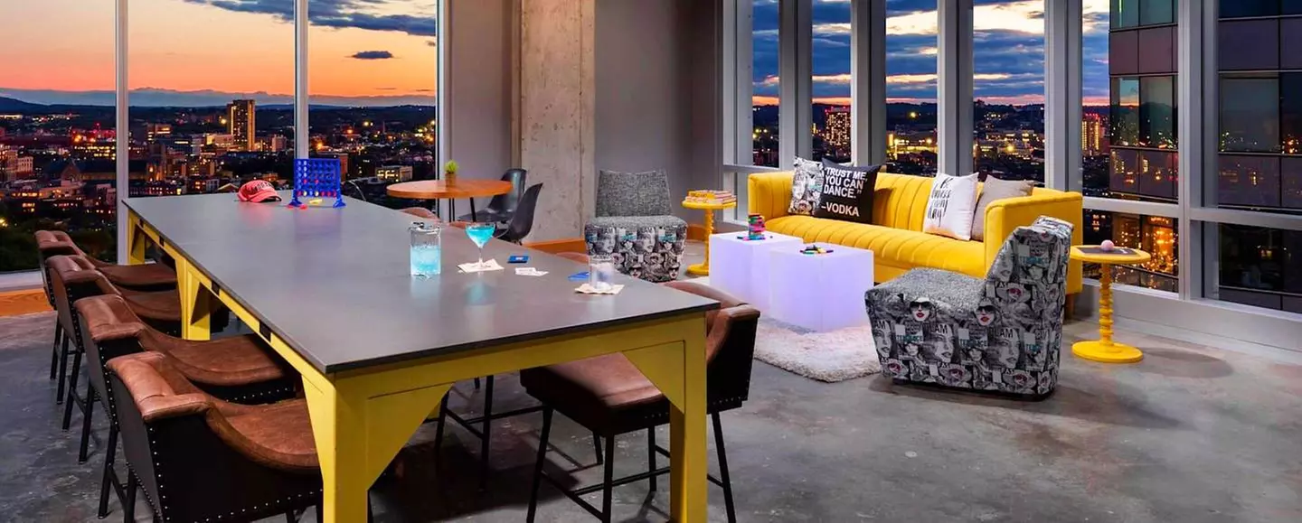 ✈ MASSACHUSETTS | Boston - Moxy Boston Downtown 4*, 3 Nächte - City Trip - Primary Image