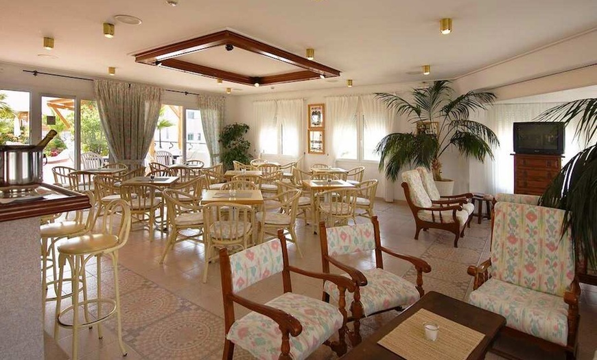 Image 7: ✈ COSTA BRAVA | Lloret de Mar - Hotel Ninays 2*, 2 Nächte - Außenpool