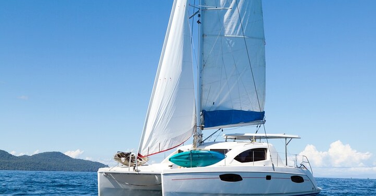 Tour en catamarán Apaelo en Torrevieja, Murcia