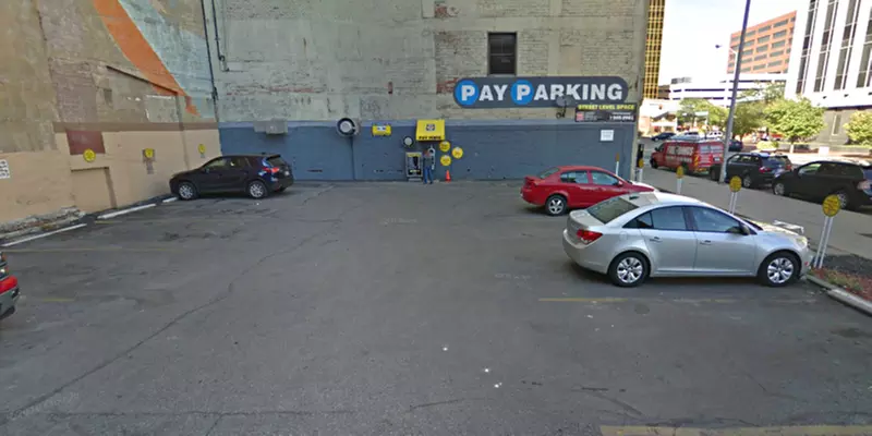Parking at [3003] Barrister Lot