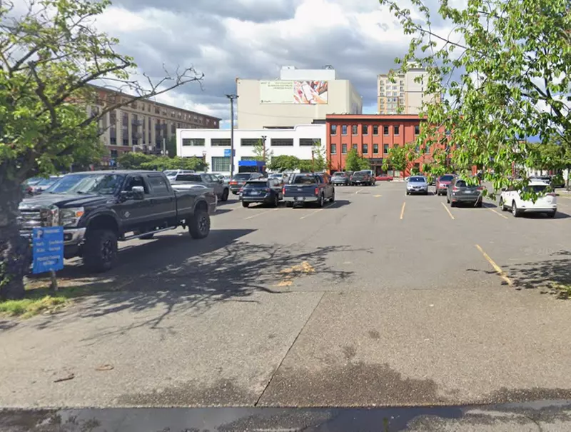 Parking at NW. 4th & Couch Lot