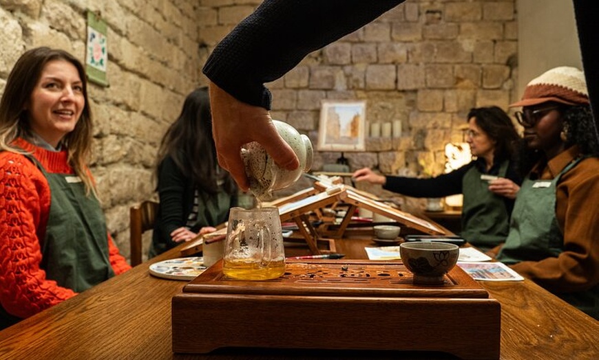 Image 11: Atelier d'aquarelle cinématographique et expérience thé au Boma Café