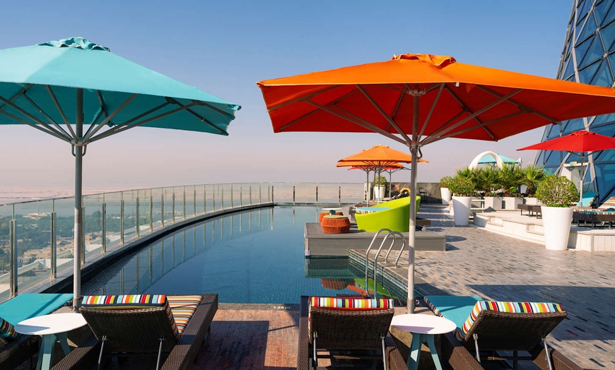 Image 12: ✈ EMIRATS ARABES UNIS | Abu Dhabi - Andaz Capital Gate Abu Dhabi av...