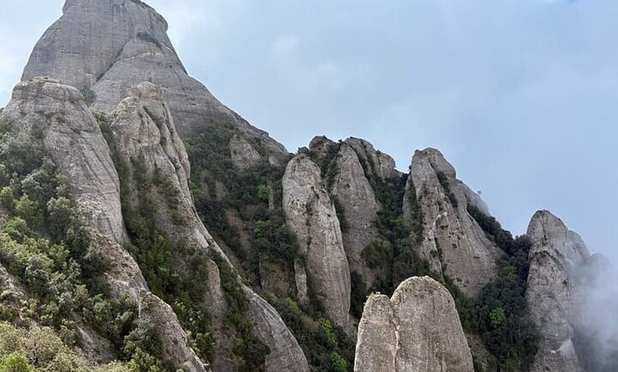 Image 18: Viaje temprano a Montserrat con senderismo, abadía, grupo muy pequeño