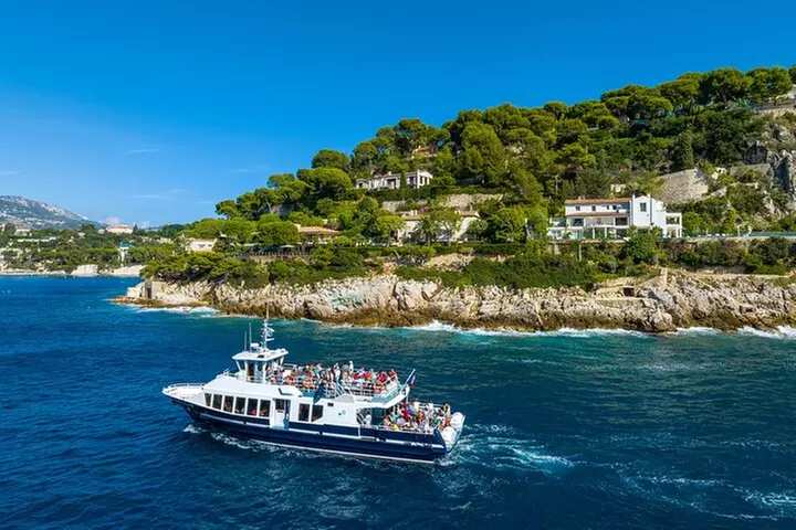 Croisière touristique sur la côte méditerranéenne au départ de Nice