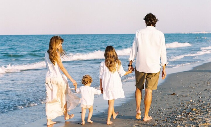 Image 11: Sesión de fotos privadas de Las Dunas al atardecer