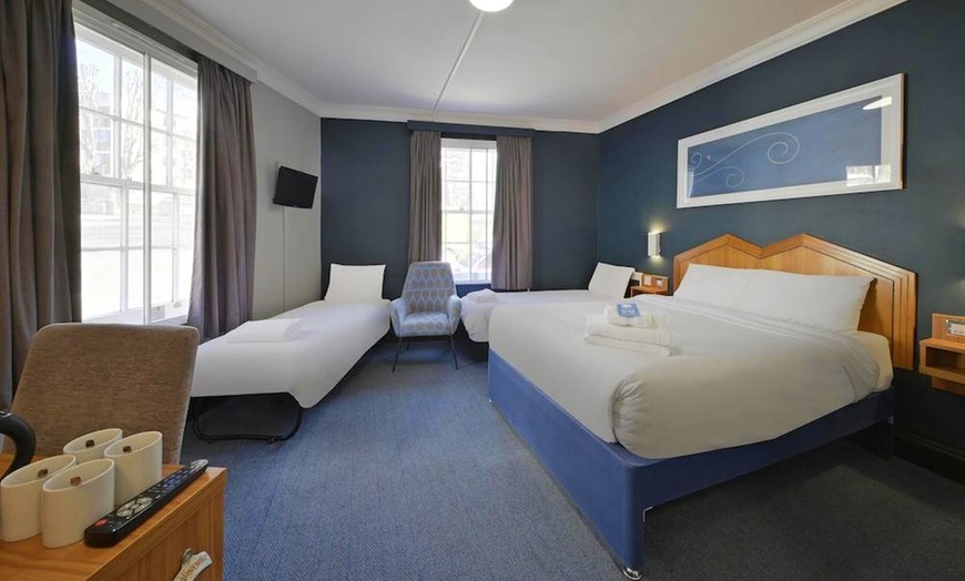Image 7: ✈ ROYAUME-UNI | Londres - Travelodge London Kings Cross Royal Scot ...