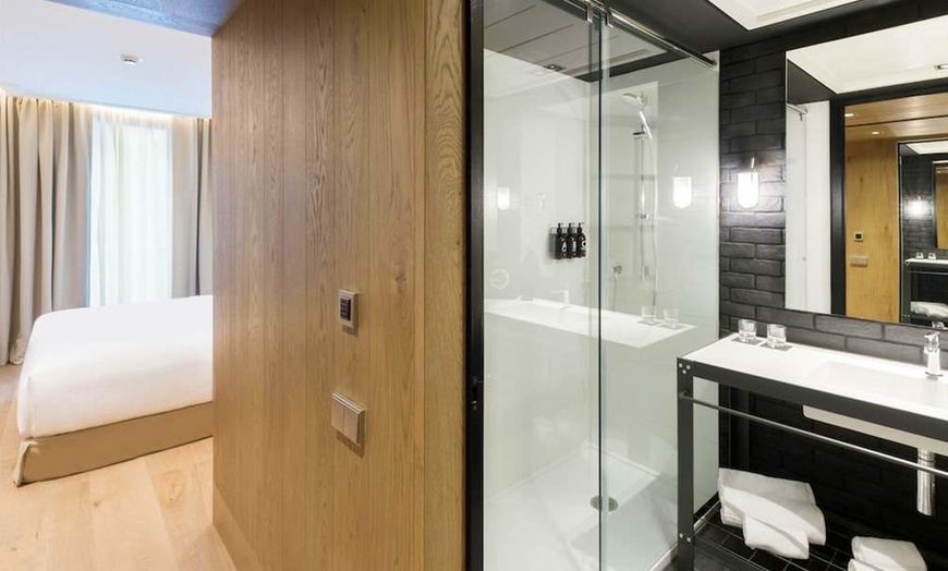 Image 9: ✈ SPAIN | Barcelona - The Corner Hotel 4*, 2 nights - Outdoor swimm...