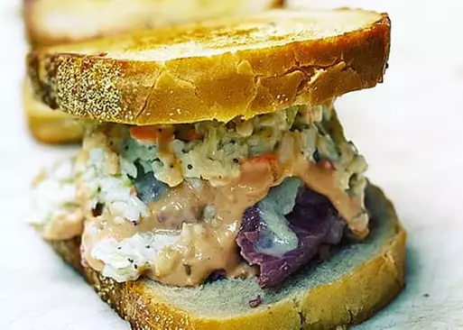 5% Cash Back at Stateside Deli & Restaurant