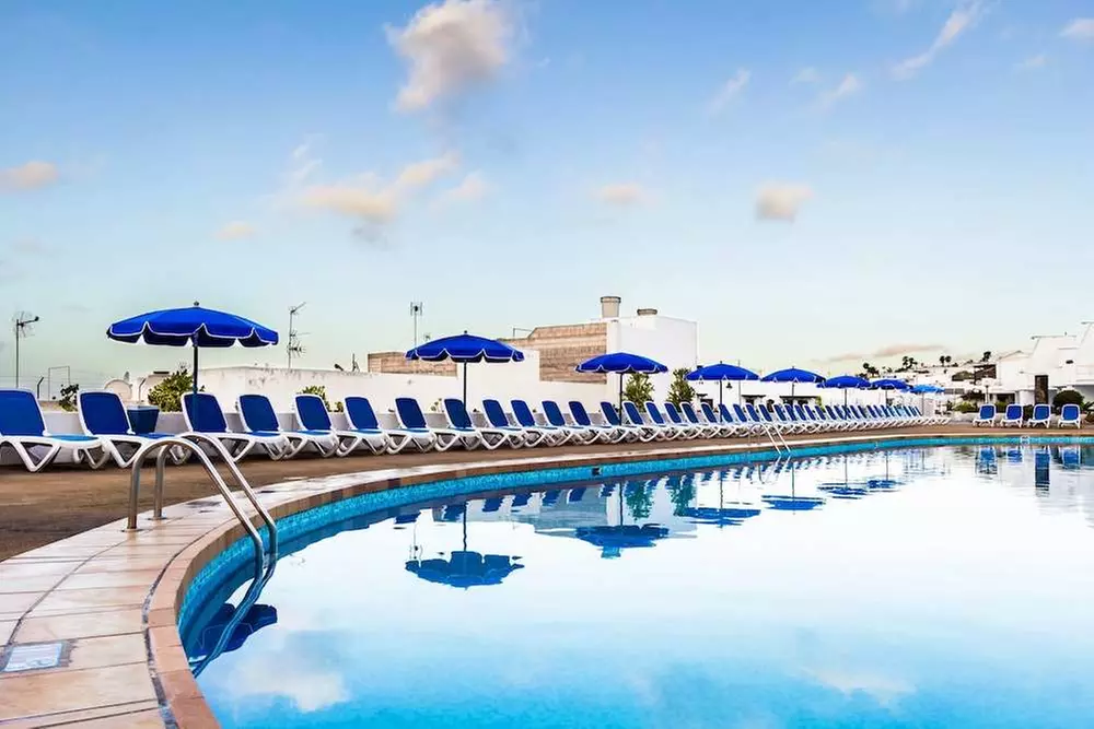 ✈ LANZAROTE | Puerto del Carmen - BelleVue Aquarius 3*, 4 Nächte