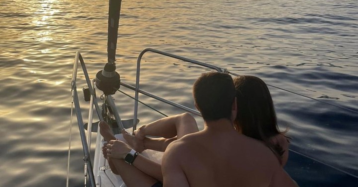 Paseo en velero al atardecer con avistamiento de delfines en Málaga