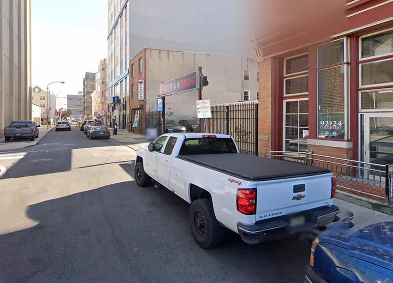 Parking at 916 Cherry St. Lot