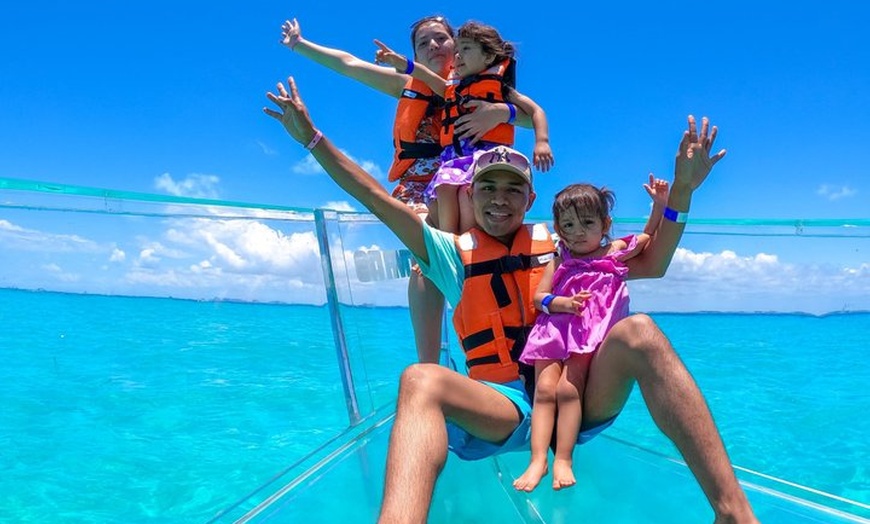 Image 7: Isla Mujeres Clear Boat Ride + Free Photo at Reef & Marine Life