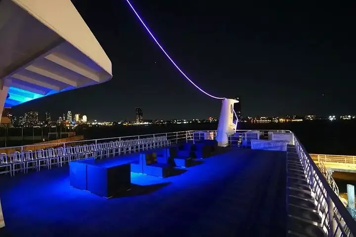 NYC Fourth of July Harbor Lights Party Boat Cruise 2025