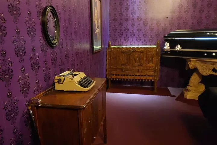 Vampire's Lair Escape Room Game for Private Group