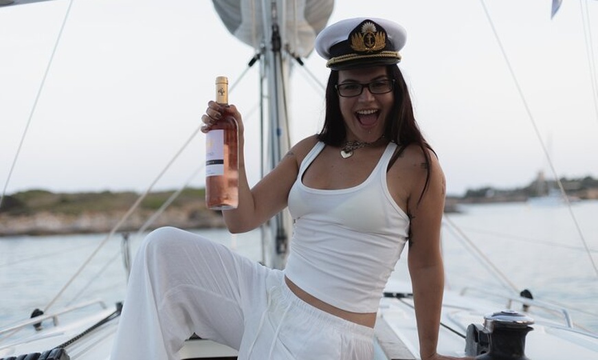 Image 25: Excursión privada en Yate a vela al atardecer