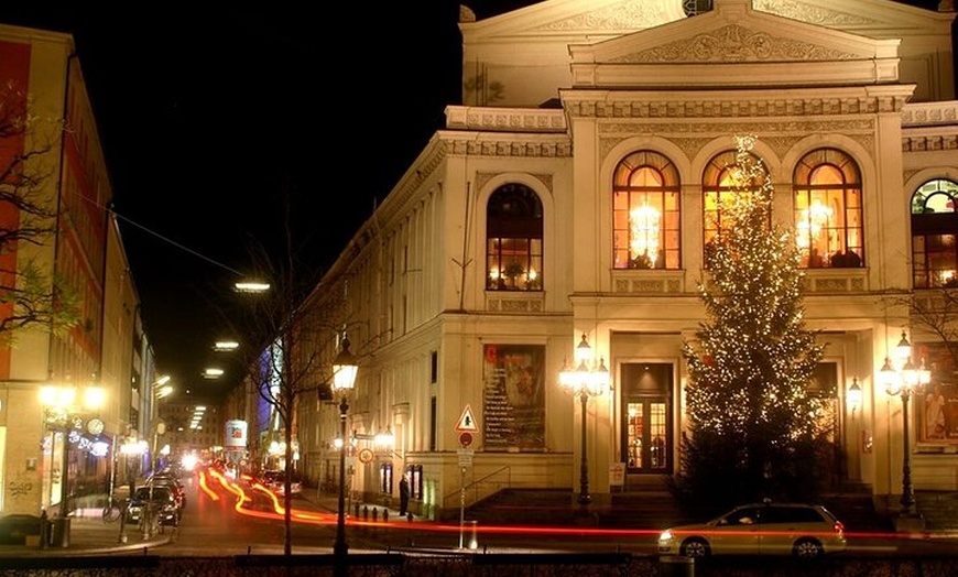 Image 3: Private Nachttour zu Münchens Ikonen & versteckten Juwelen