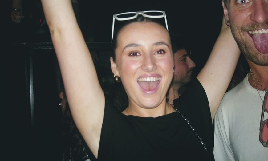 Image 20: OG Barcelona Night Adventure — 3 bares, 3 chupitos y entrada VIP al...