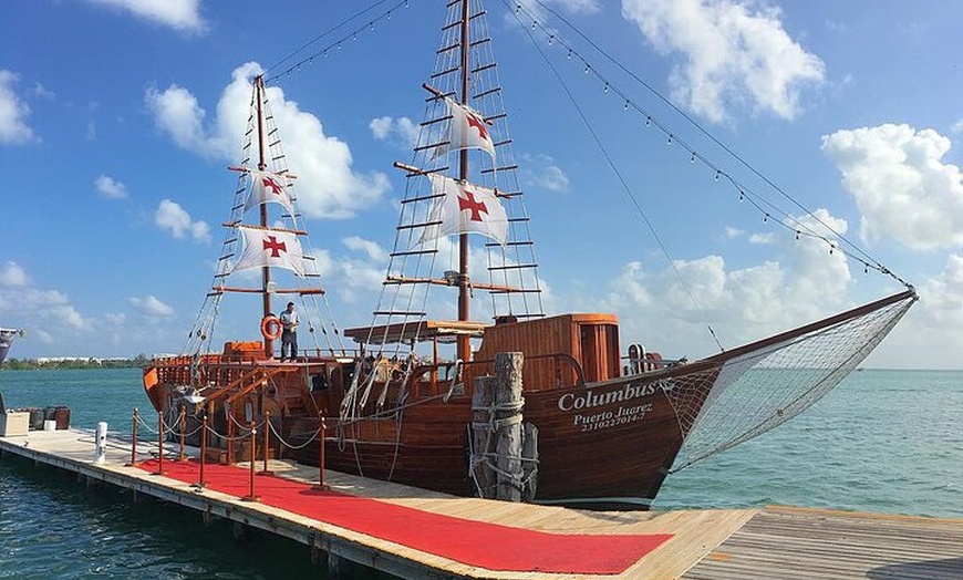 Image 36: 2x1 Romantic Columbus Dinner on the Lagoon aboard Spanish Galleon