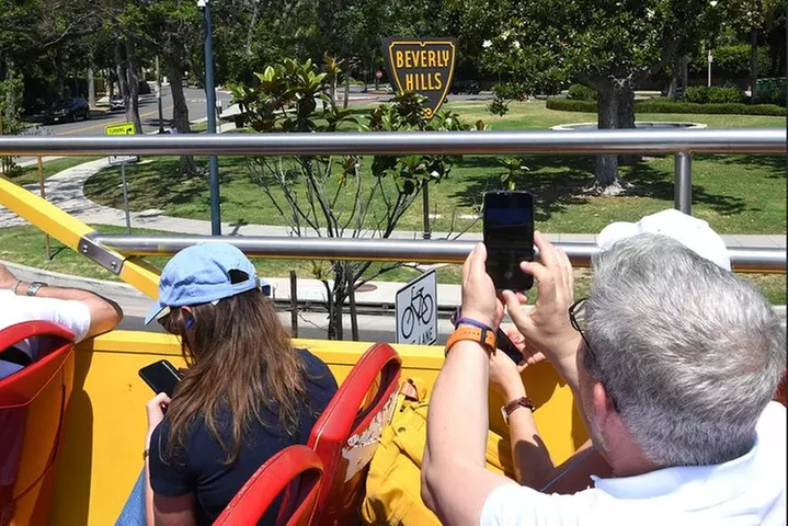 Bundle & Save: Celebrity Homes Tour with Hop-On Hop-Off Bus